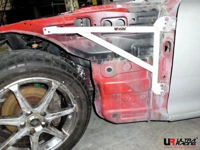 ULTRA RACING 2-POINT FENDER BRACKETS 1532 MAZDA RX7 FD 93-97