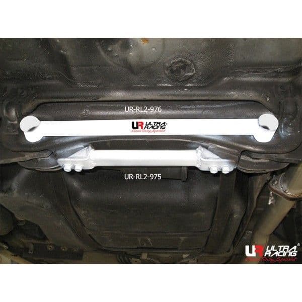 ULTRA RACING 2P REAR LOWER BAR HONDA INTEGRA 01-06 DC5 TYPE R