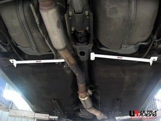 ULTRA RACING 2X 2-POINT REAR/SIDE BRACES SUBARU IMPREZA GC8 94-01