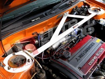 ULTRA RACING 3POINT FRONT UPPER STRUTBAR MITSUBISHI EVO 4/5/6