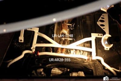 ULTRA RACING 4-POINT FRONT H-BRACE HONDA CIVIC FD2 05+ TYPER