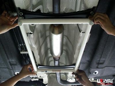 ULTRA RACING 4-POINT MID LOWER H-BRACE 949 MAZDA 3 BL 09+