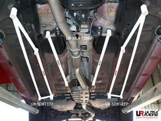 ULTRA RACING 4P MID LOWER BAR SUBARU IMPREZA/ STI 08+/ XV 12+