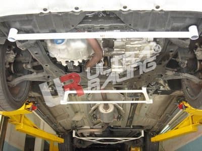 ULTRA RACING 2-POINT FRONT LOWER TIEBAR HONDA STREAM 07+