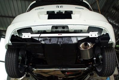 ULTRA RACING 2-POINT REAR TORSION BAR HONDA CRZ ASIAN 10+