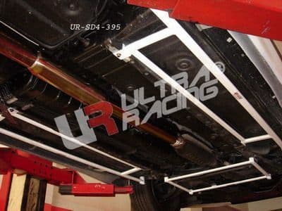 ULTRA RACING 2X 4-POINT SIDE/FLOOR BARS MITSUBISHI EVO 7/8/9