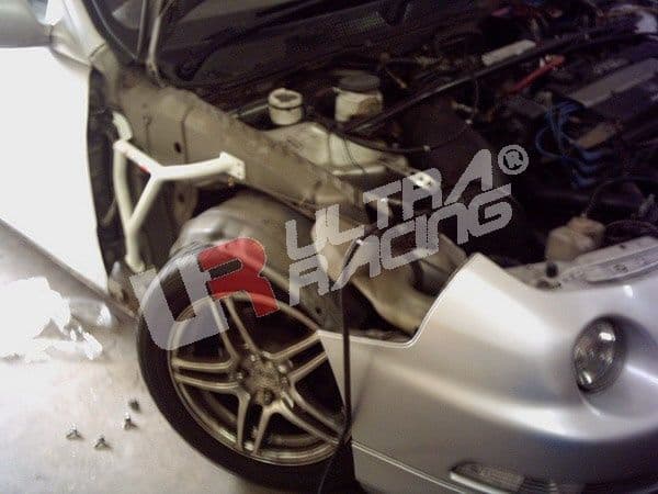 ULTRA RACING 3-POINT FENDER BRACKETS HONDA INTEGRA 94-01 DC2