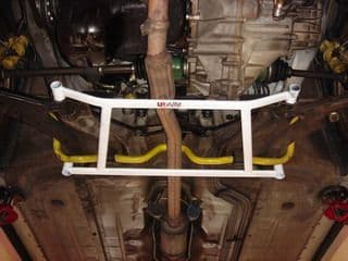 ULTRA RACING 4-POINT FRONT H-BRACE TOYOTA STARLET EP80/82/90/91