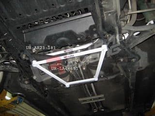 ULTRA RACING 4-POINT FRONT LOWER BRACE TOYOTA MR2/MRS 04-07