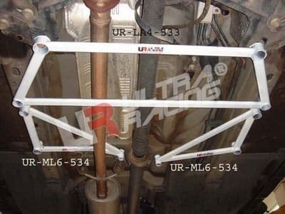 ULTRA RACING 6-POINT MID LOWER BRACE HONDA CRV 07+ 2WD